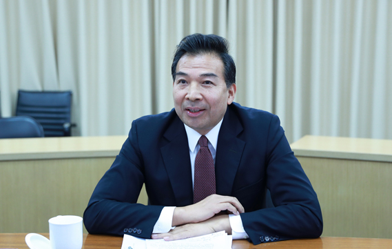 国务院昨天宣布任命工作人员，罗照辉（图）接替王晓涛担任国家国际发展合作署署长。外交部网站