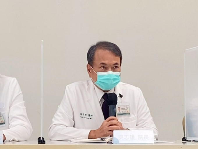 新北市恩主公医院院长吴志雄为疫苗接种失误事件致歉。网图