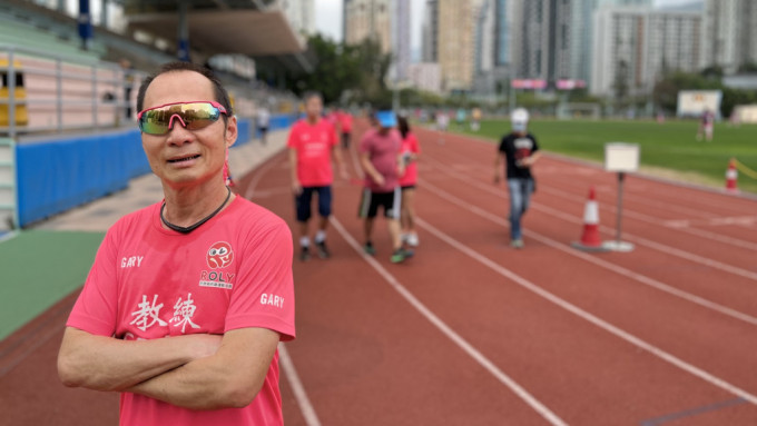 疫情期間，視障跑手梁小偉創辦社企推廣傷健共融，希望藉運動為更多視障人士帶來希望。