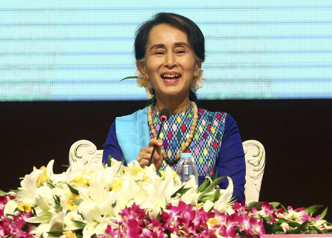 聯合國人權專員侯賽因指緬甸國務資政昂山素姬(圖)應該辭職。AP圖片