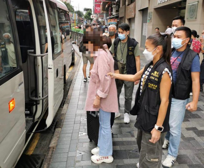 一名涉嫌賣淫女子被捕。