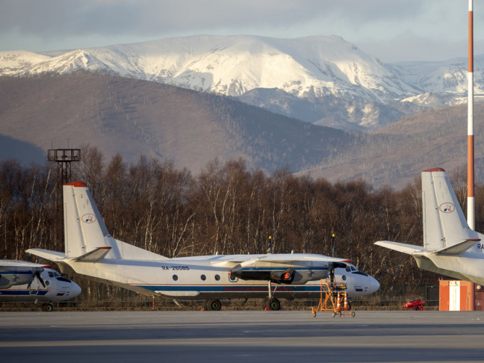俄罗斯一架载有28人的安托诺夫An-26运输机失联后被证实坠海。AP图片