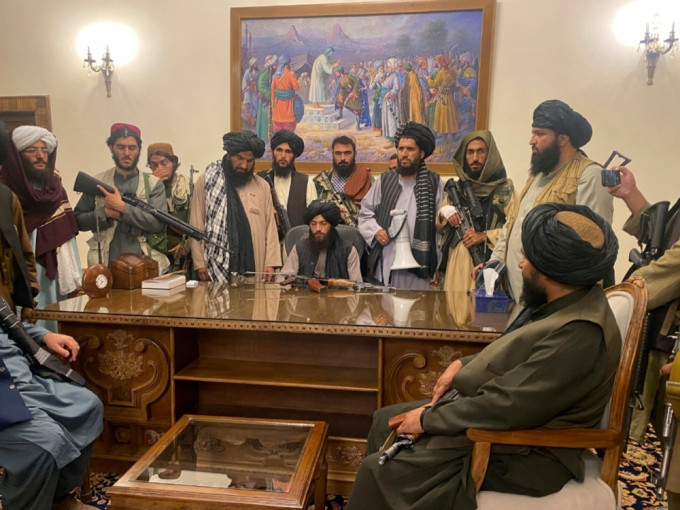 塔利班将宣布新政府组成 ，喀布尔的总统府正在准备新政府成立仪式。AP资料图