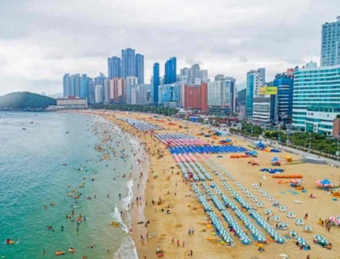 釜山海雲台海灘。網圖