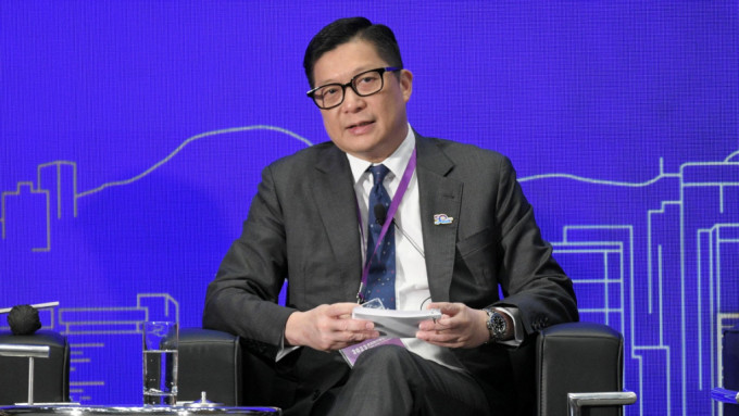 邓炳强表示政府希望将关键基础设施的网络安全进行立法。资料图片