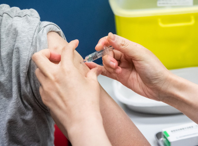 澳门即日起进一步放宽预约接种第三剂新冠疫苗的条件。澳门新闻局FB图片