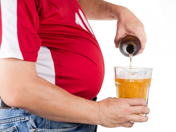 防癌會調查指近半港人不知「啤酒肚」具致癌風險。網圖