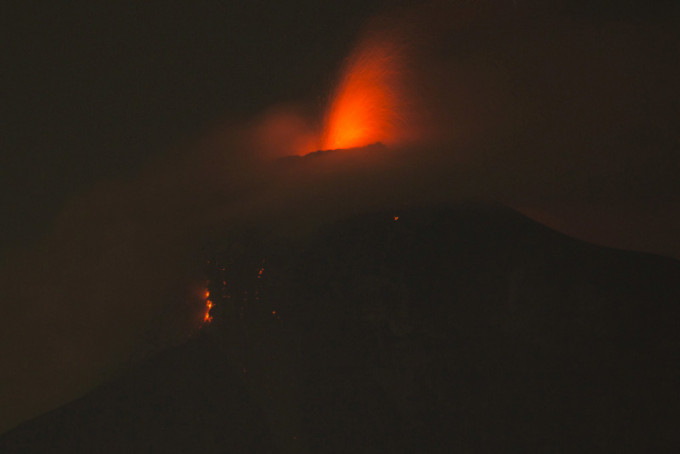 瓜地马拉富埃戈火山于当地时间3日爆发。AP