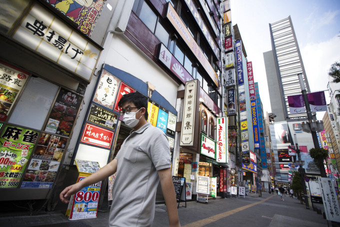 东京疫情持续 食肆缩短营业时间措施延长15天。AP