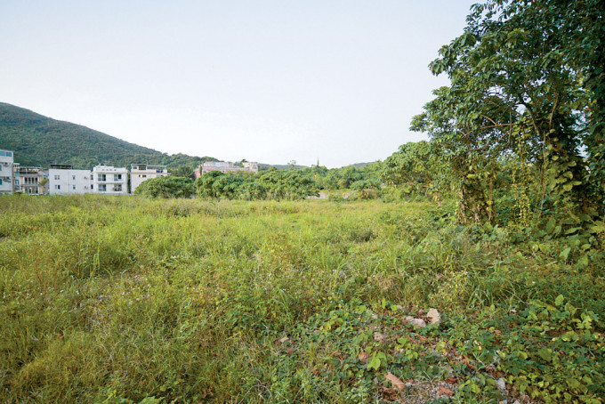 西贡蚝涌一幅住宅地申建8幢楼高3层的低密度住宅洋房，最新获规划署原则上不反对。