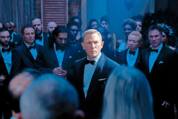 《生死有时》英国开画周末票房劲收2.22亿港元破纪录。