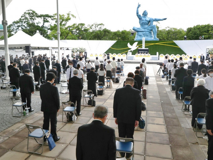 日本长崎原爆76周年，长崎和平公园举行仪式悼念死难者。AP图片