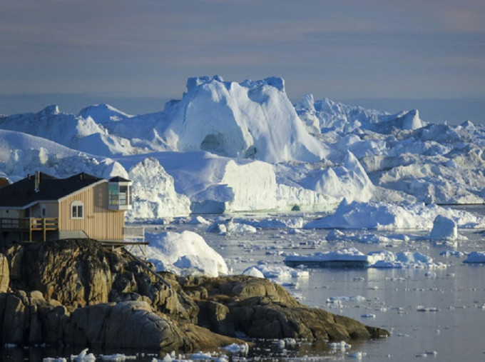 格陵兰岛现首宗确诊个案，患者已居家隔离治疗。AP