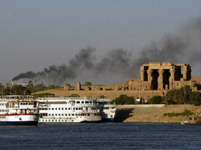 埃及尼羅河一艘郵輪內現12名確診患者，感染源或為台籍遊客。網圖