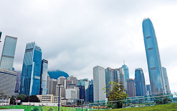 標普預計香港今年將陷入衰退，GDP收縮1.7%。