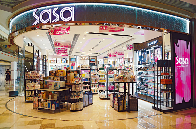 莎莎第四季營業額大跌近六成，至8.92億元，同店銷售亦銳減六成。