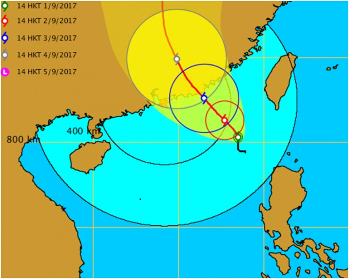 天文台表示，由于「玛娃」的路径离本港更远，短期内对香港威胁较低。