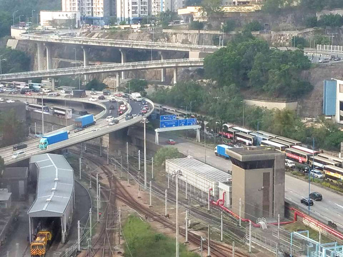 東九龍交通擠塞。‎香港突發事故報料區Andy Chu圖片