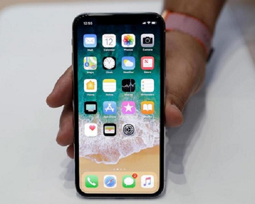 張克士為員工買了42部iPhone X。 AP