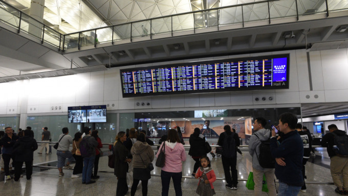 國泰年初逾700航班取消，大批旅客受影響。資料圖片