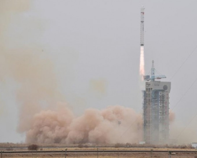 中国长征二号丁运载火箭顺利升空。网图