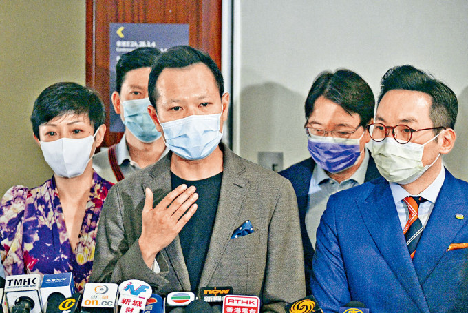 ■郭榮鏗（中）和楊岳橋（右）去年曾訪美，與當地官員討論《香港人權及民主法案》。