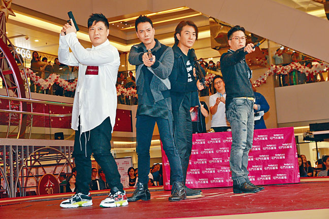 ■左起：錢嘉樂、謝天華、鄭伊健及林曉峰型爆出席宣傳活動。