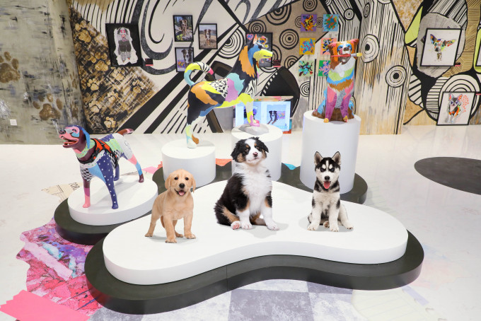 将Michel Keck画作立体化，化身成狗狗英雄联盟雕塑群。