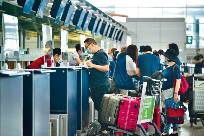 ■國泰及新加坡航空均表明會向旅客退款。