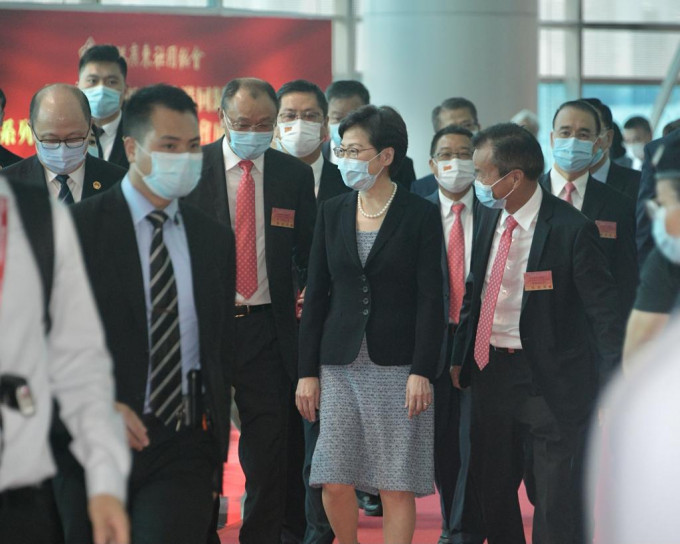 林郑月娥出席香港广东社团总会活动。