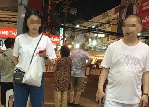 疑似台湾父女。网上图片