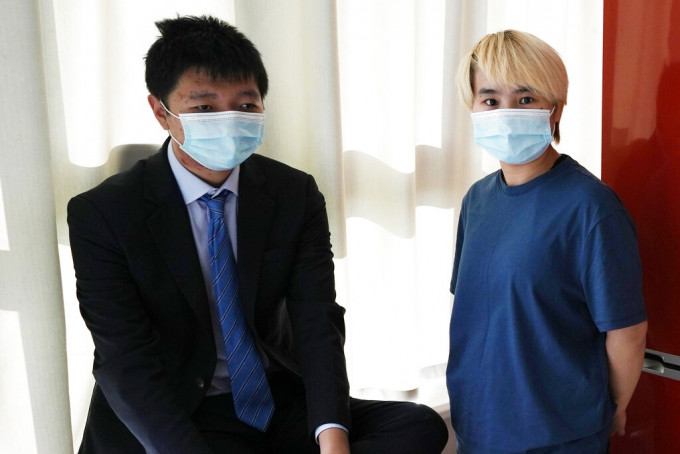 中国维权人士王靖渝的未婚妻吴欢指在杜拜遭到怀疑是中国政府人员秘密拘留。AP图片