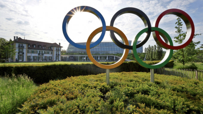 国际奥委会（IOC）瑞士洛桑总部前的五环标志。 路透社