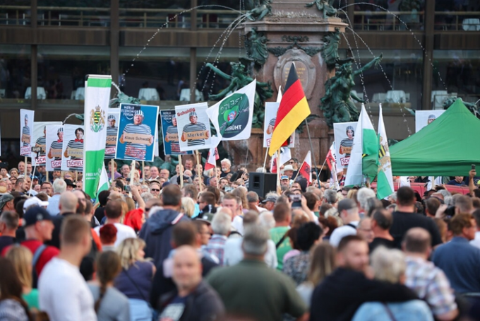 德國民眾上街抗議能源與物價飆升。AP圖片