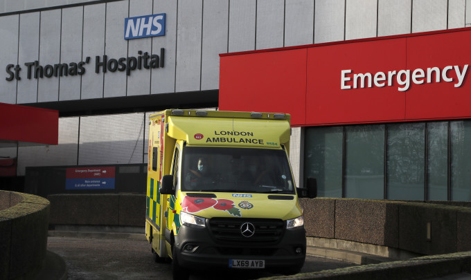 英格蘭的「國民保健署」表示，醫療系統已經超出負荷，達到危險水平。AP