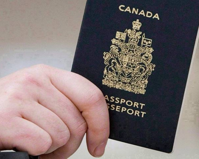 加拿大政府将在护照中加入X 的中性人性别。网上图片