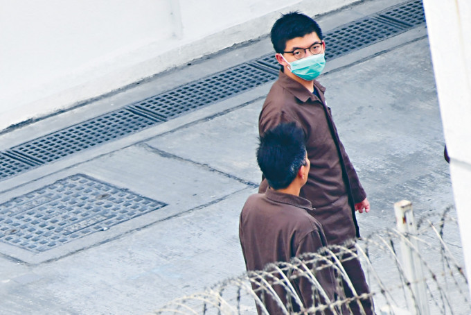 黃之鋒被揭在《香港國安法》實施前，尋求美國駐港總領事館以獲庇護。