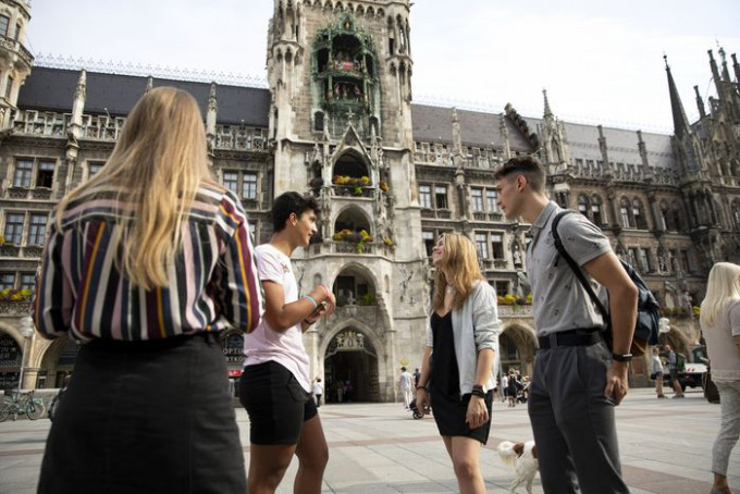 德國大部分公立大學不收取學費，只收取每年四千至七千港元的行政費用，因此成為不少國際學生歐洲留學的首選。