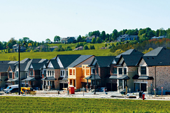 大多倫多安省「綠帶」土地邊緣的住宅發展項目。