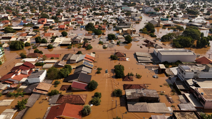 巴西南部的南里奥格兰德州近来遭暴雨侵袭，引发严重洪灾。路透社
