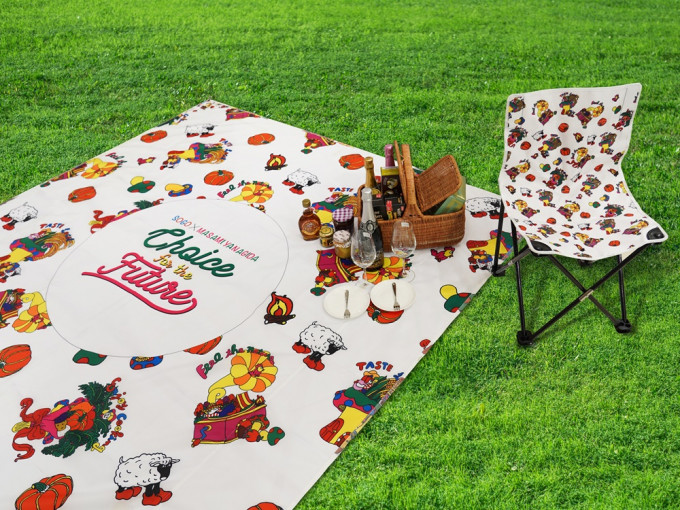 活动推出两款野餐垫及野餐椅。