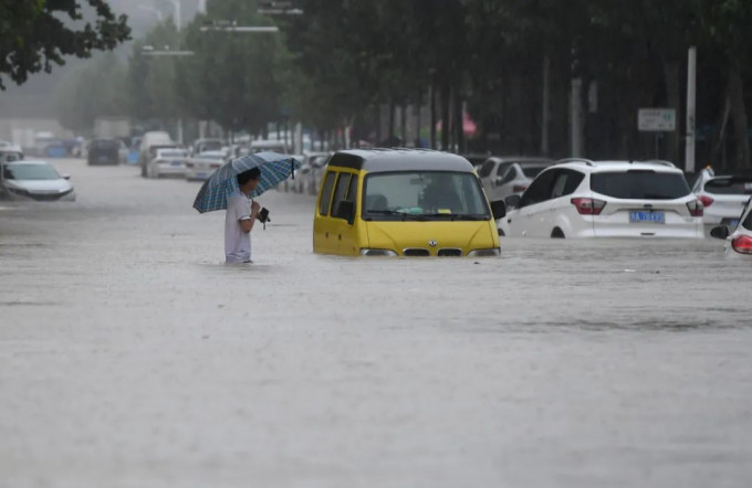 鄭州暴雨成災致25人死亡，7人失蹤。網圖