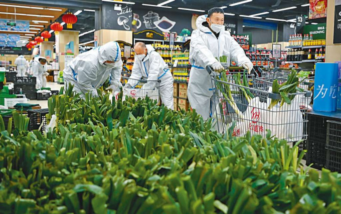 ■西安開啟「送菜」模式，保障群眾生活所需。