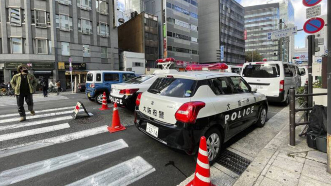 日本大阪心齋橋連環刺人案，警方今日拘捕45歲男疑犯。美聯社