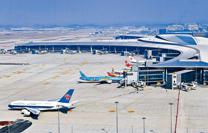 ■未来十五年中国将建一百五十多个机场。