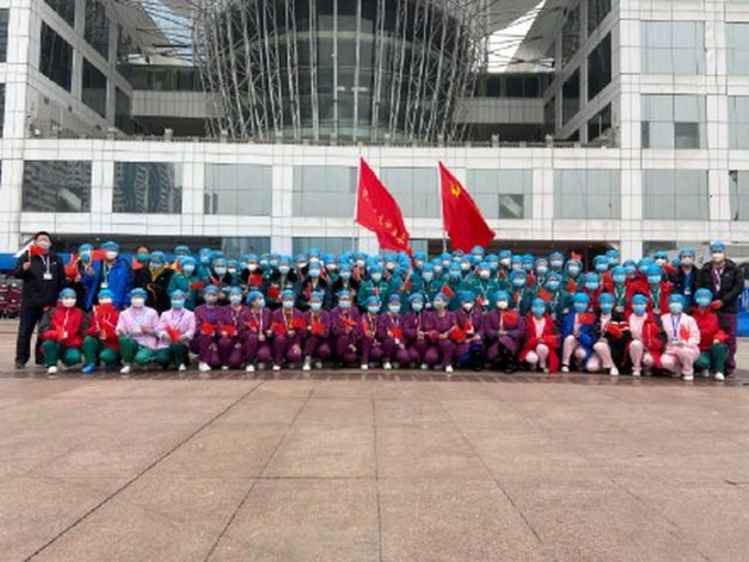 武汉江汉方舱医院休舱 ，曾收治281人、治愈207人，实现患者零死亡、医护人员零感染、治愈人员零复发。(网图)