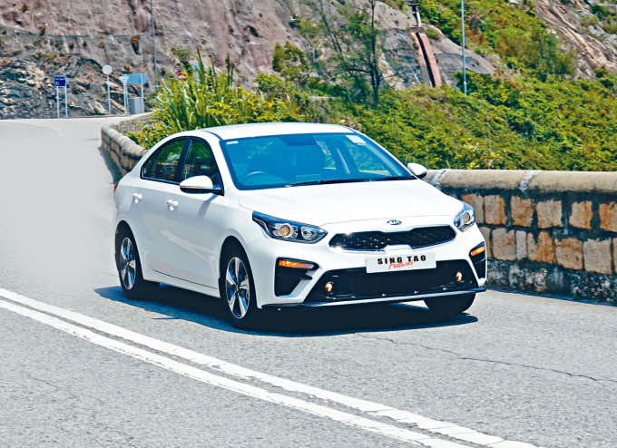 Cerato K3新版擁有跑房車氣息，入門價$177,077起，試駕的Premium版為$197,100。
　　