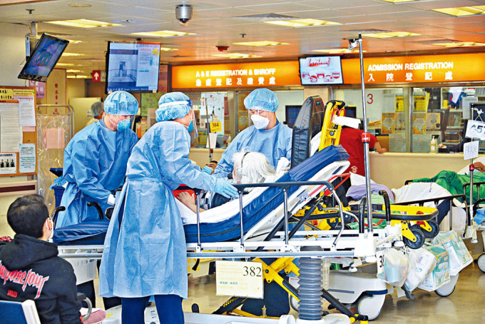 本港医院长期人手不足，有需要引入海外人才。
