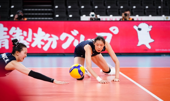 朱婷留在国内集训，备战东京奥运。 中国女排官方微博图片