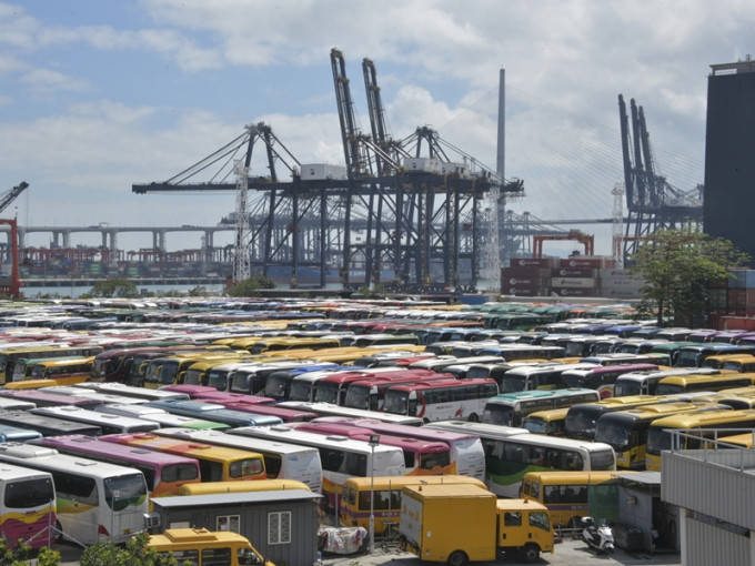 本年抵港港口货物较2019年上半年上升6.4%。资料图片
